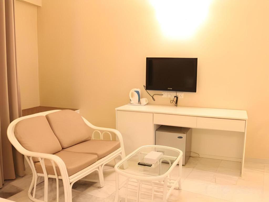 Stallions Suite Penang Jelutong Esterno foto