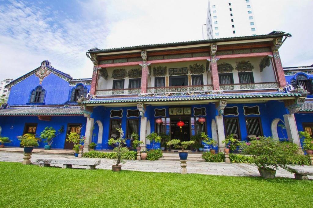 Stallions Suite Penang Jelutong Esterno foto