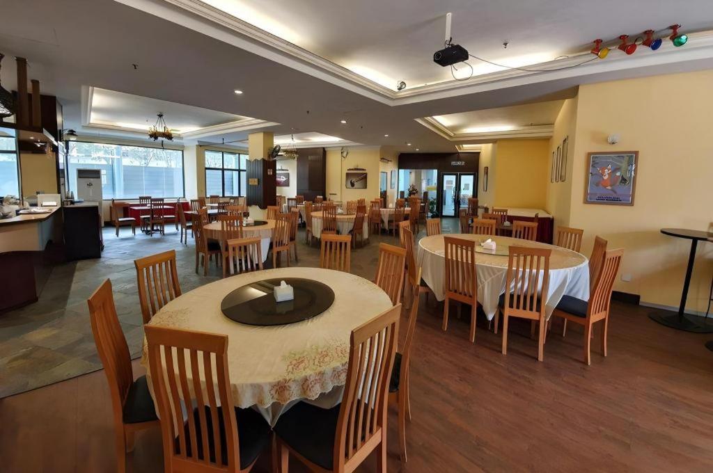 Stallions Suite Penang Jelutong Esterno foto
