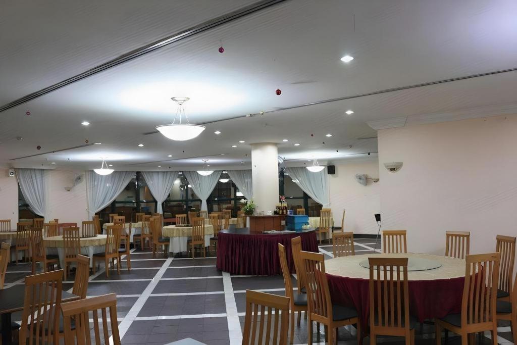 Stallions Suite Penang Jelutong Esterno foto