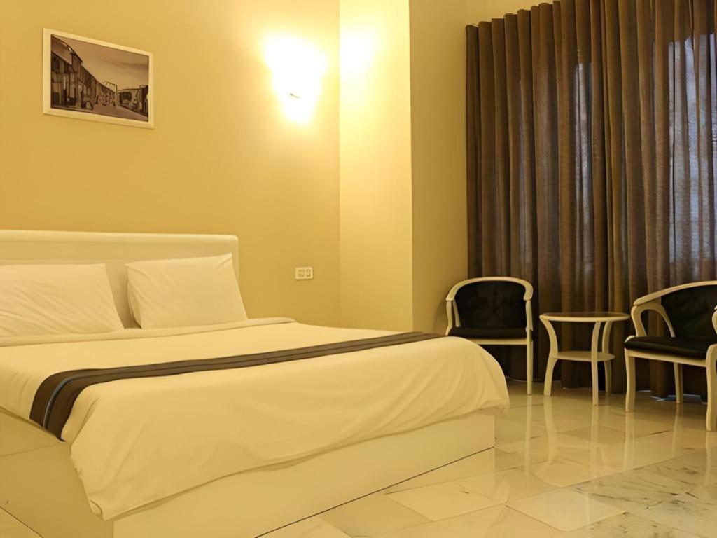 Stallions Suite Penang Jelutong Esterno foto
