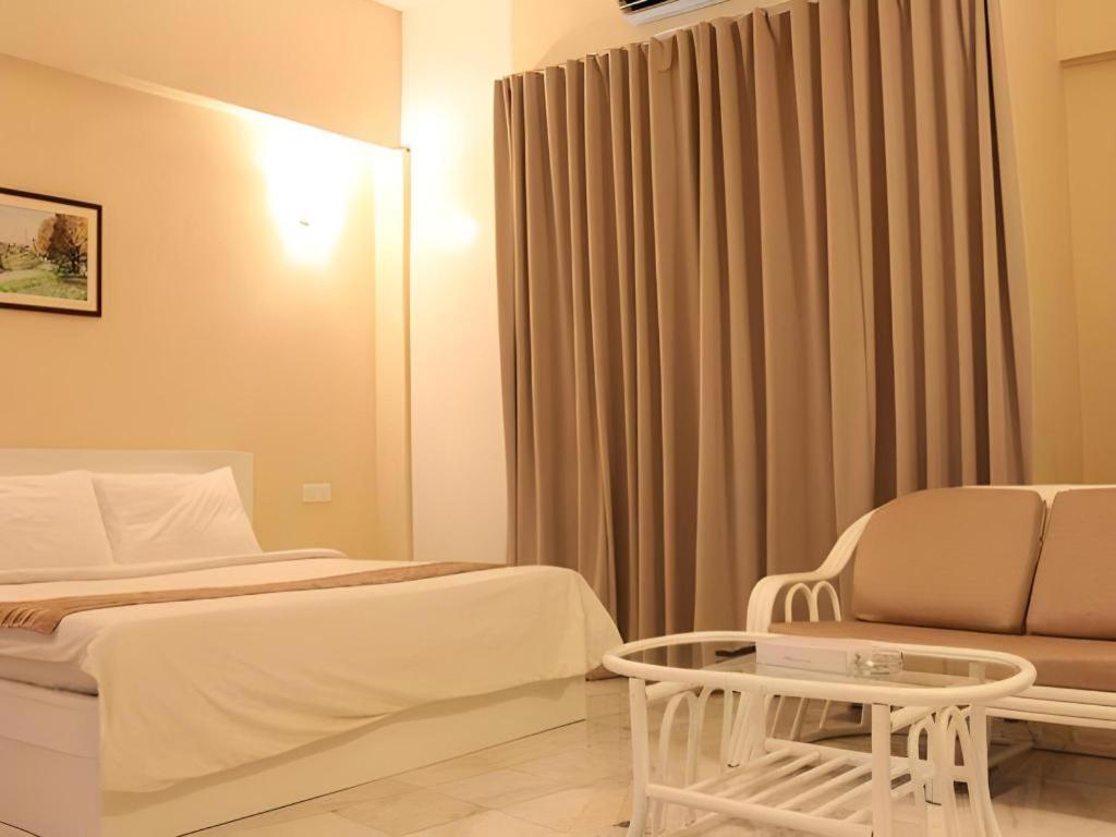 Stallions Suite Penang Jelutong Esterno foto