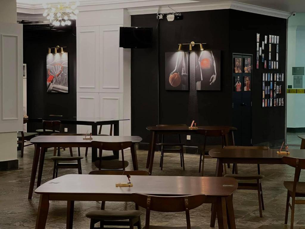 Stallions Suite Penang Jelutong Esterno foto