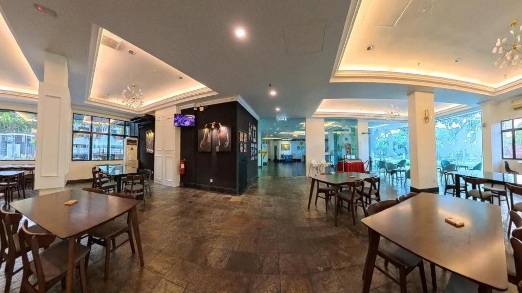 Stallions Suite Penang Jelutong Esterno foto