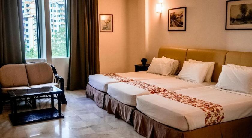 Stallions Suite Penang Jelutong Esterno foto