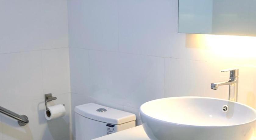 Stallions Suite Penang Jelutong Esterno foto