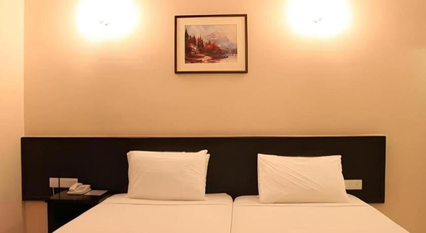Stallions Suite Penang Jelutong Esterno foto