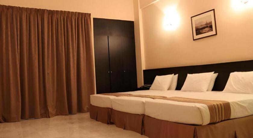Stallions Suite Penang Jelutong Esterno foto